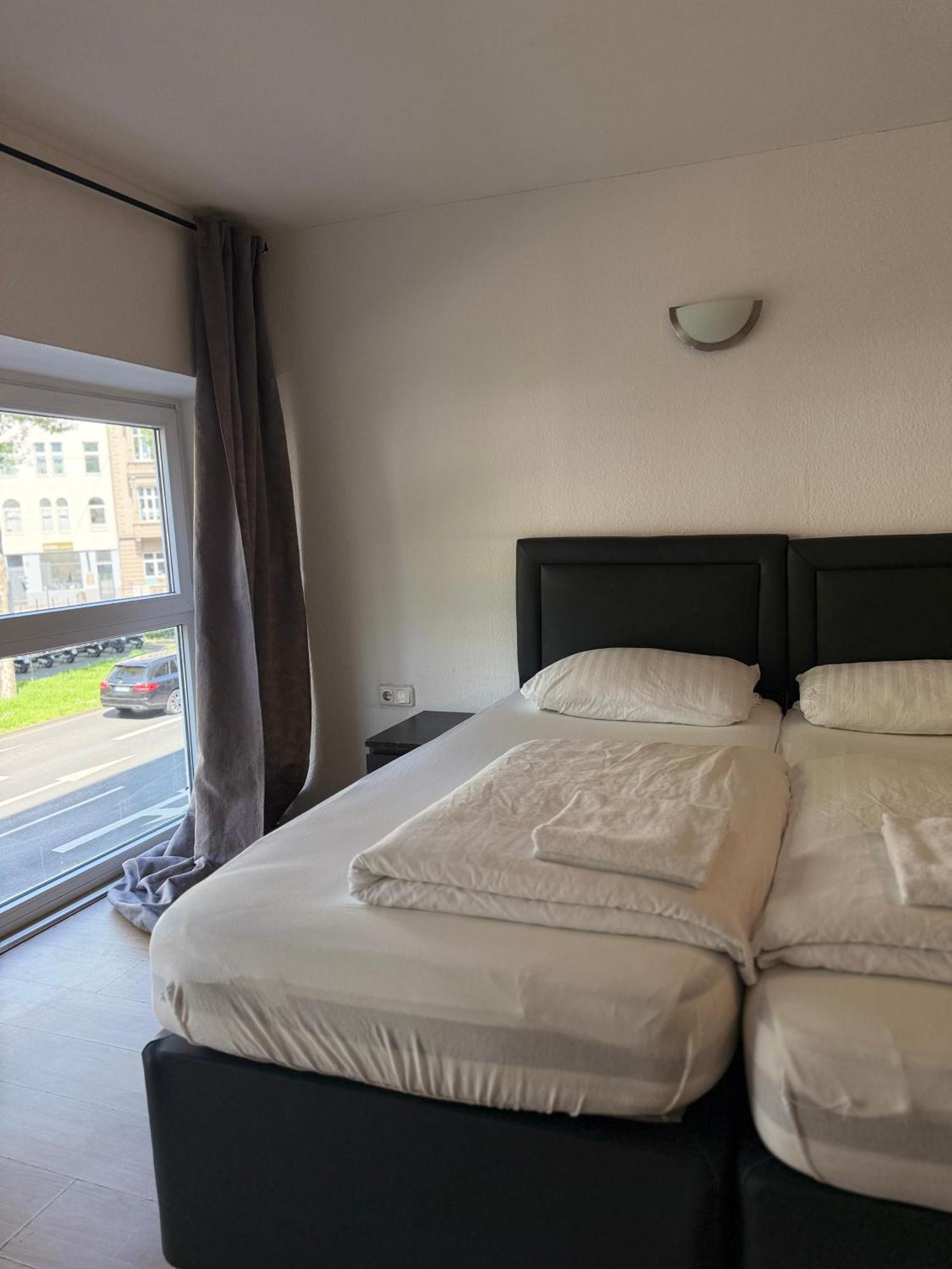 Hotel Garni Emir Cologne Exterior photo