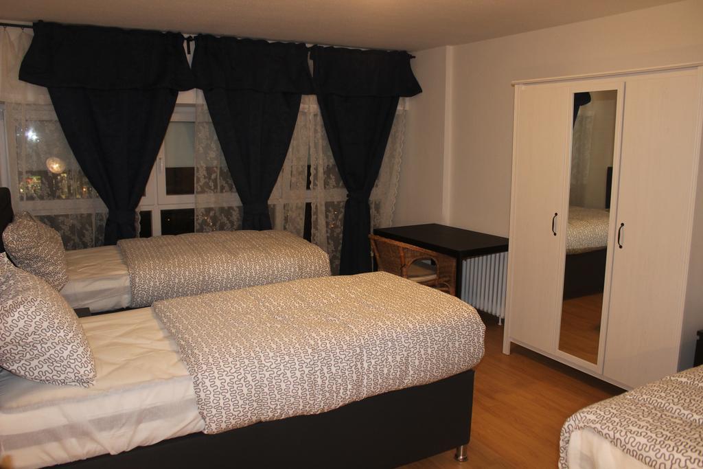 Hotel Garni Emir Cologne Room photo