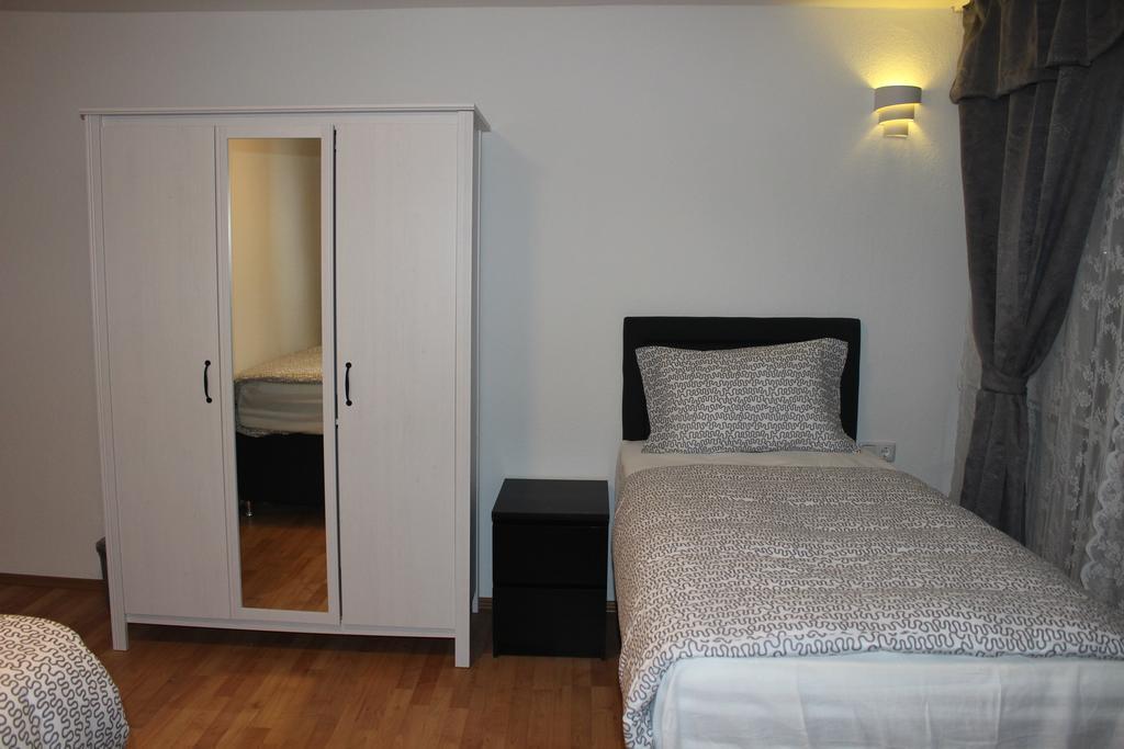 Hotel Garni Emir Cologne Exterior photo